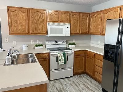4th image of 8641 Bromley Pl