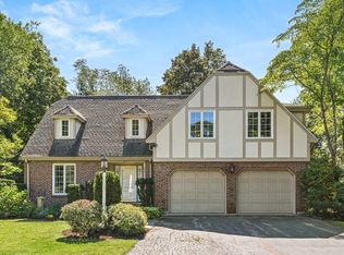19 Louis Dr, Wellesley, MA 02481