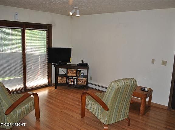 4th image of 227 Woodridge St APT 7
