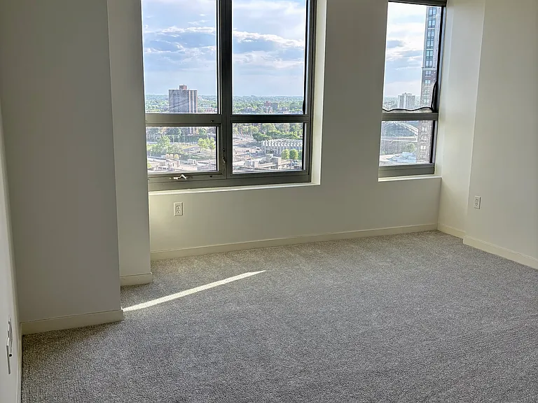 929 Portland Ave #1806 — Photo 9