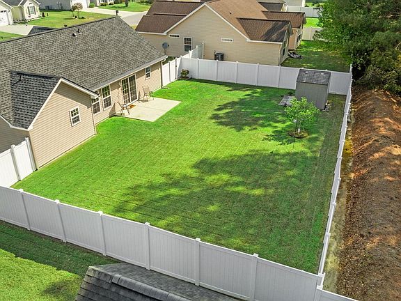 2nd image of 421 Carolina Woods Dr.