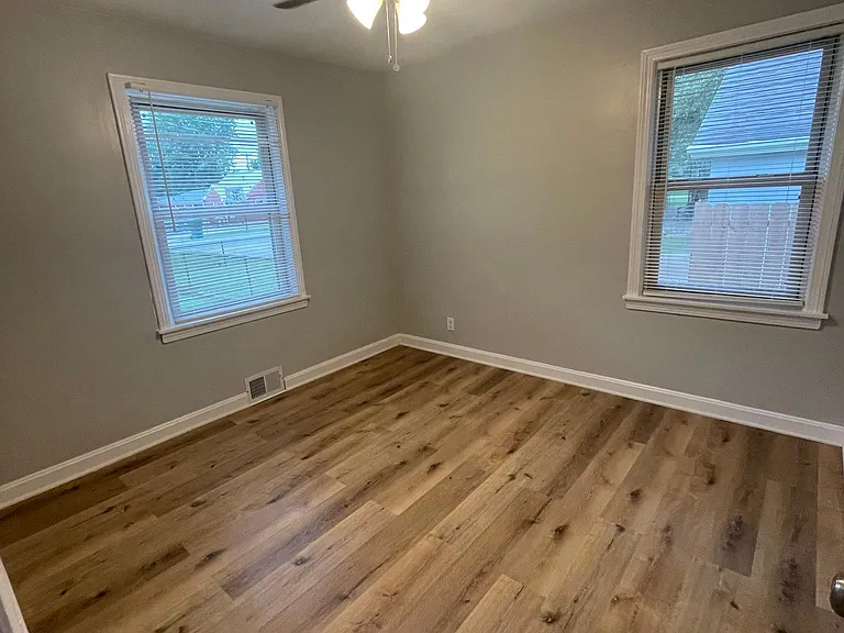 2504 Guelat Ave — Photo 13