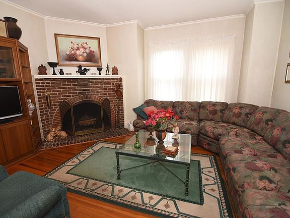 5th image of 4 Bursley Pl