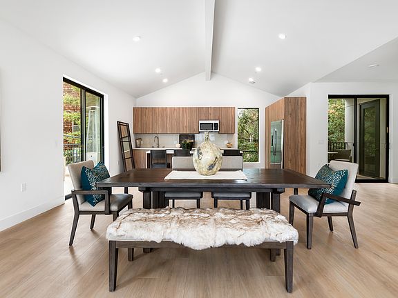 4th image of 3649 Regal Pl #2