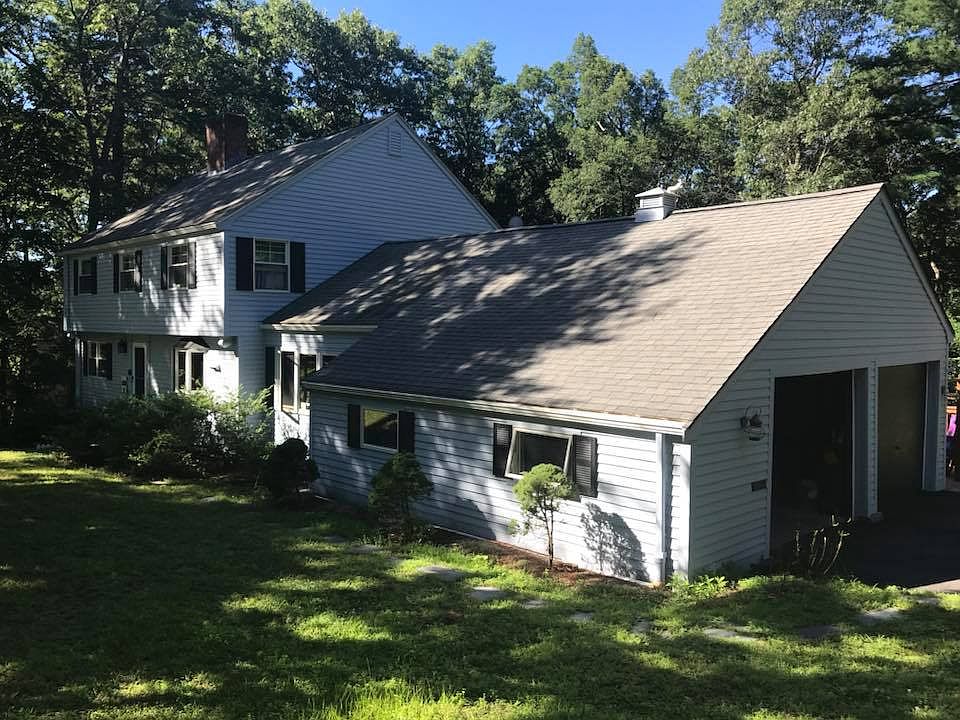 1st image of 15 Yorkshire Dr