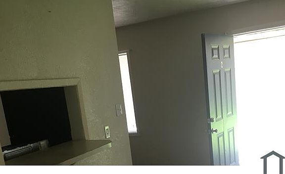 2nd image of 1003 Pirtle St APT 8