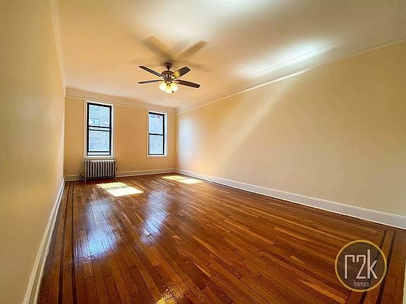 4th image of 4415 34th Ave APT 3C