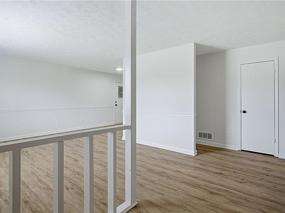 3rd image of 4954 Browns Mill Rd