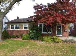 22461 Louise St, Saint Clair Shores, MI 48081