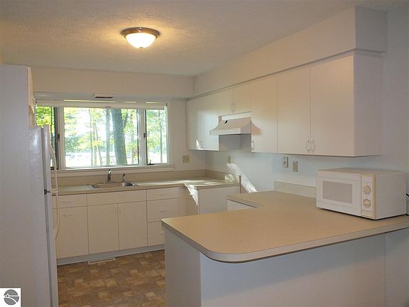 2nd image of 10764 E Murray Ct