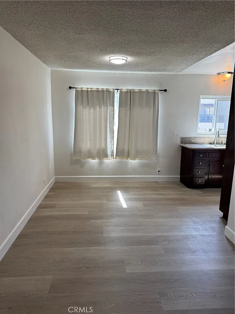 2 bed, 1.5 bath, 1000 sqft, $2,550 — Photo 4