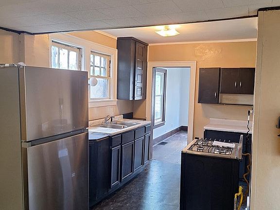 2nd image of 604 Cornplanter Ave
