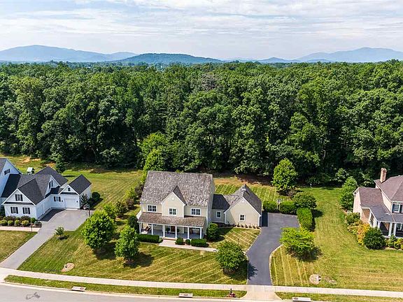 4th image of 6441 Woodbourne Ln