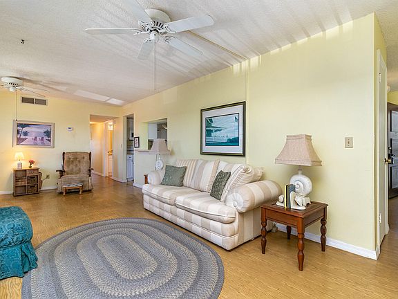 5th image of 4570 Ocean Beach Blvd #2-51