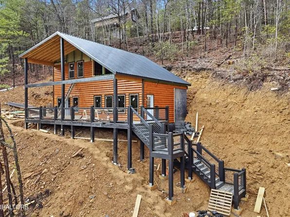 2743 Overholt Trl, Sevierville, TN 37862