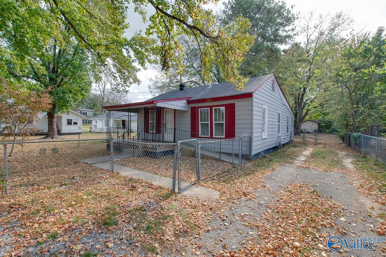 2 bed, 1.0 bath, 1134 sqft, $1,250 — Photo 3