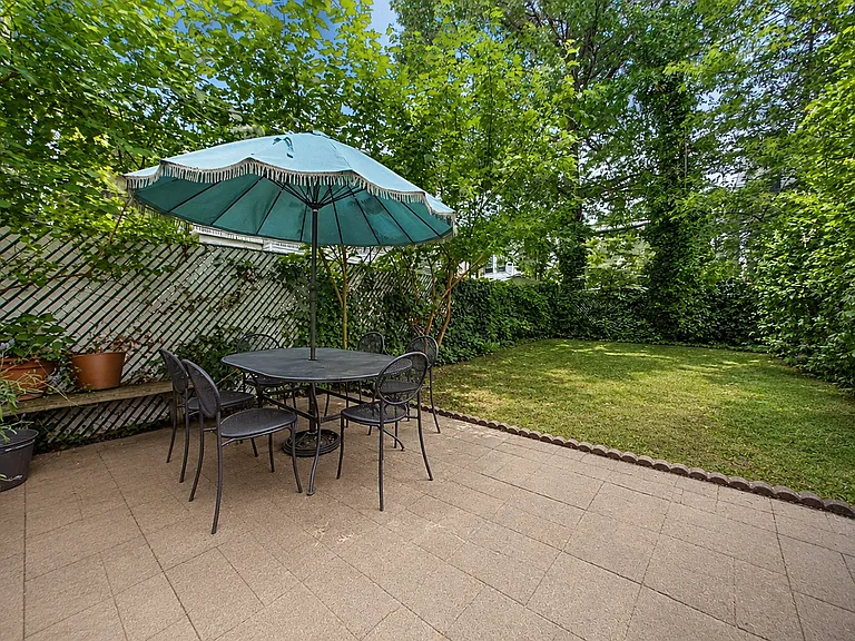 49 Russell St #1 — Photo 9