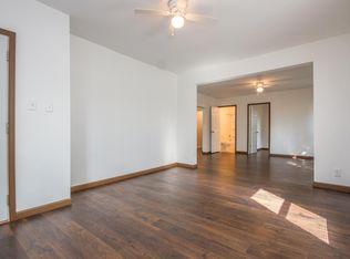 518 E 22nd St APT 1, Dubuque, IA 52001