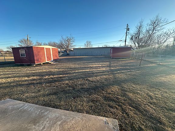 2nd image of 4205 SE Camden Way
