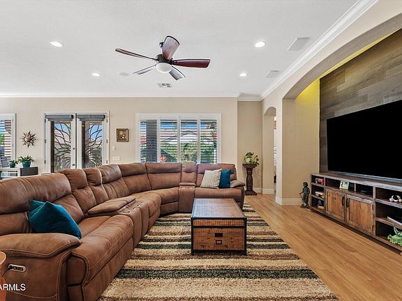 5th image of 6926 S ST RUBEN Avenue