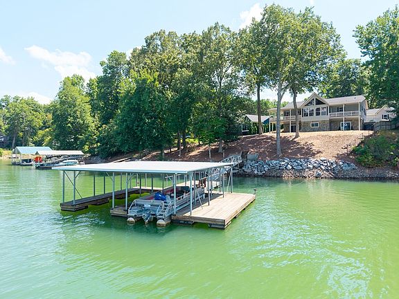 3rd image of 354 Harrison Cir