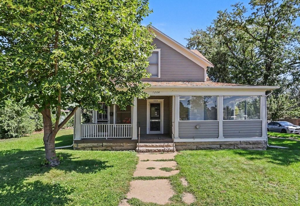 1204 N Lincoln Ave
