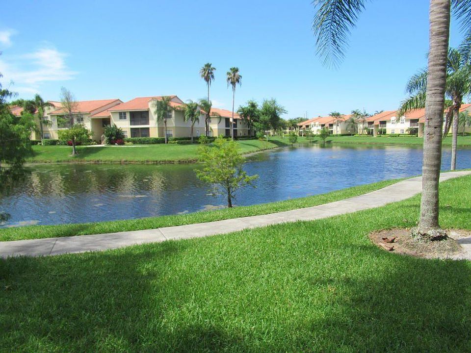 1st image of 1253 SW 46th Ave APT 1601