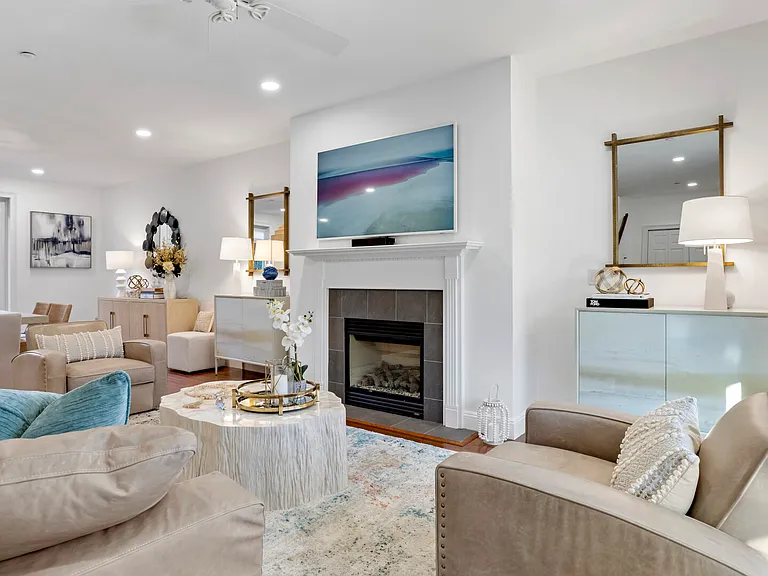 28 Andrew Ct — Photo 4