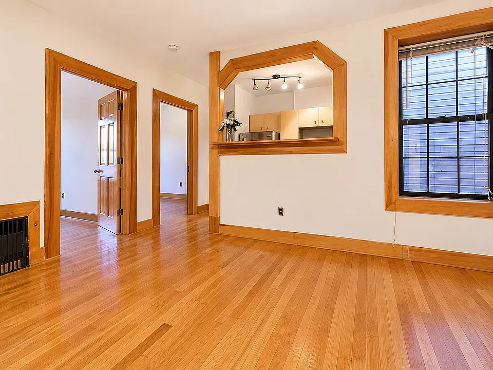 140A Lexington Ave #9