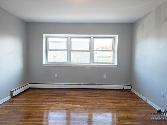 4th image of 78 Grafton Ave #2BRSEC