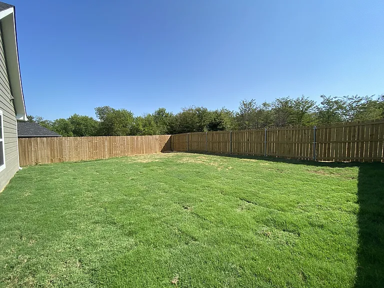 1032 Ray Dr — Photo 14