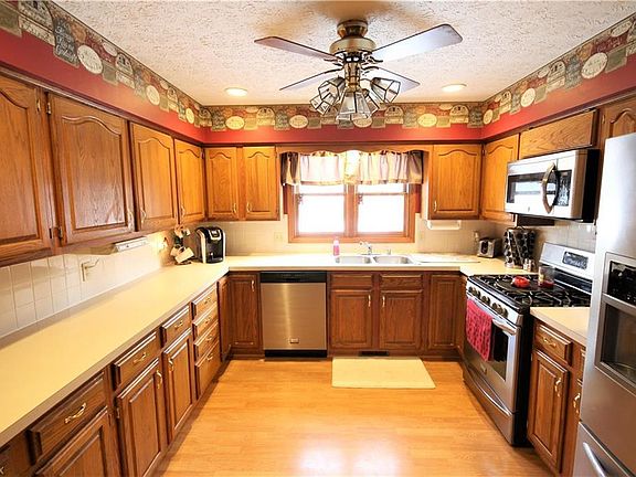 4th image of 7409 Hidden Glen Dr