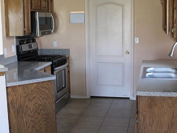 4th image of 3247 Dellwood Dr