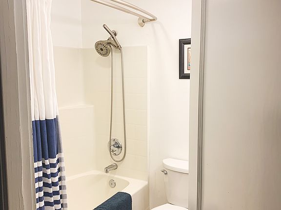 5th image of 5303 Madrona Ave NE