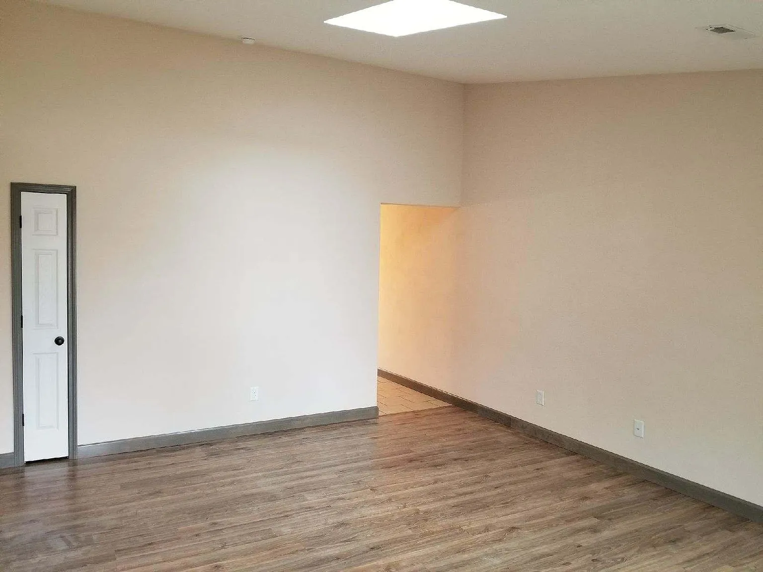 2 bed, 1000 sqft, $1,100 — Photo 3