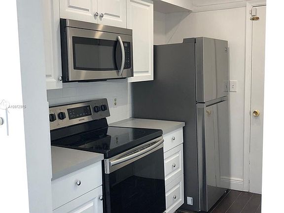 3rd image of 1150 Madruga Ave APT B102