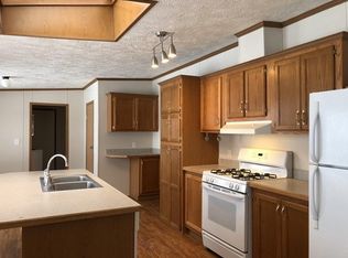 515 Continental Cir, Davison, MI 48423