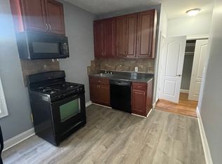129 W 54th St #A, Bayonne, NJ 07002