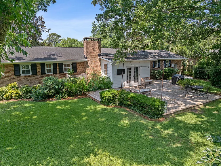 1043 Fort Sumter Dr — Photo 27