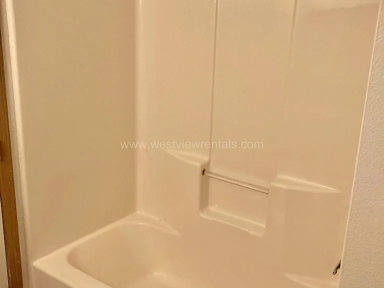 524 32nd St #205 — Photo 11