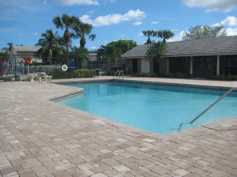5941 Strawberry Lakes Cir — Photo 17