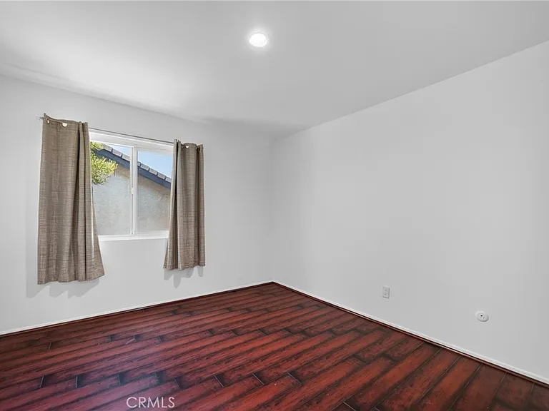 20454 Elkwood St — Photo 38
