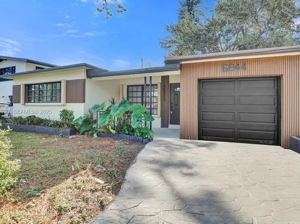 6844 SW 12th St, Hollywood, FL 33023