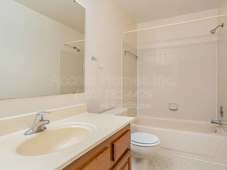 7461 Ridge Oak Ct — Photo 21