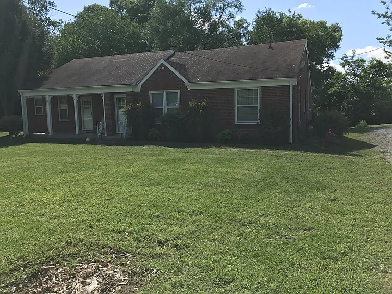 104 Spring Valley Rd #A-B — Photo 1