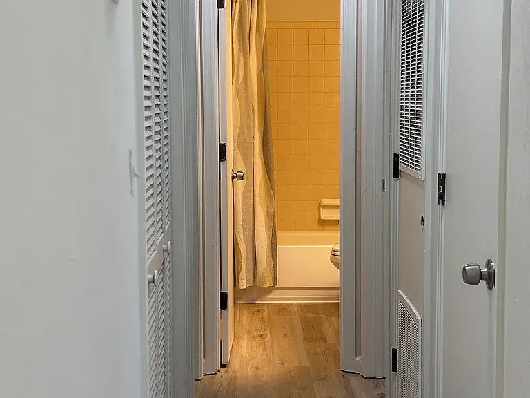 2329 Barcelona Ct — Photo 7