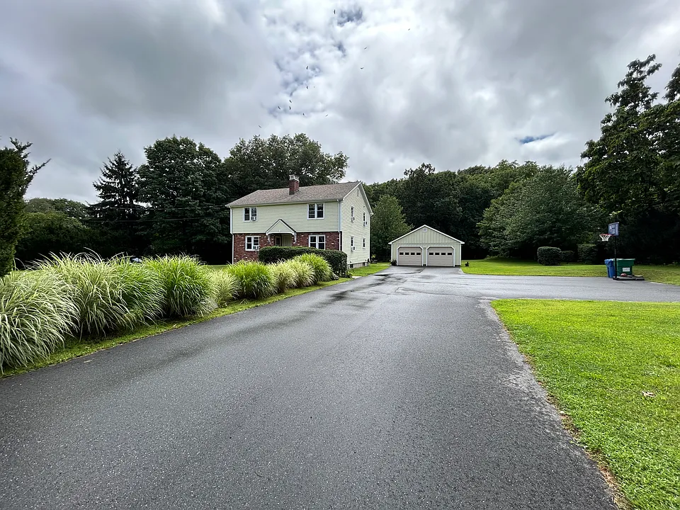 101 Middletown Ave #2