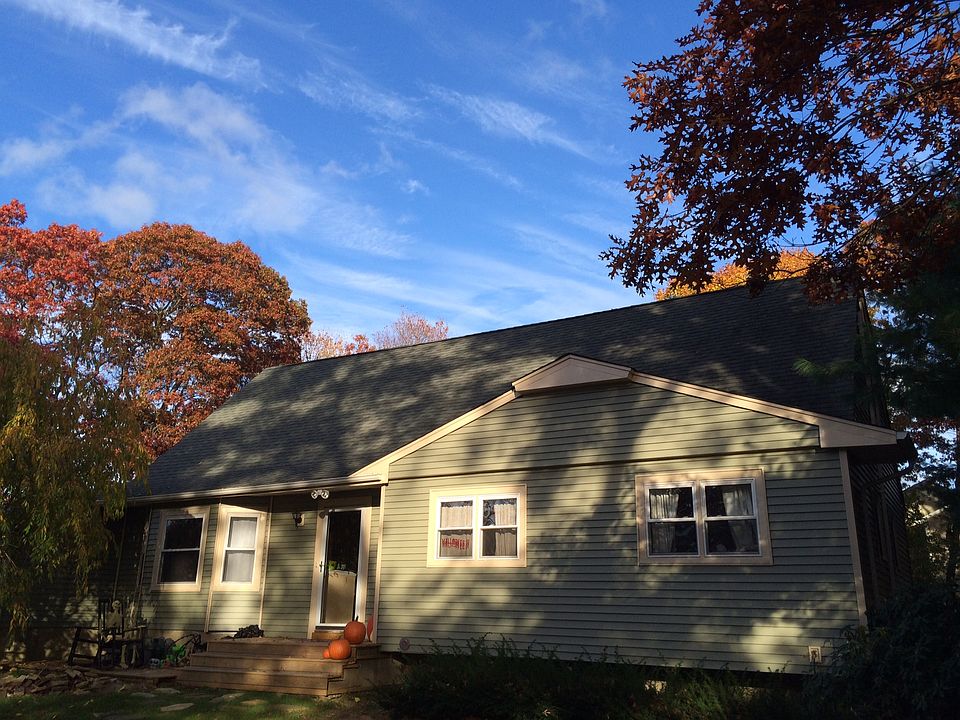 2nd image of 27 Orchid Dr