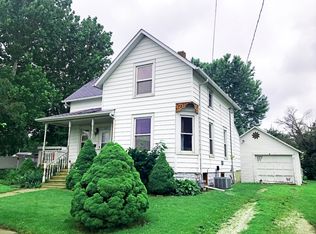 109 S Park St, Sheffield, IL 61361