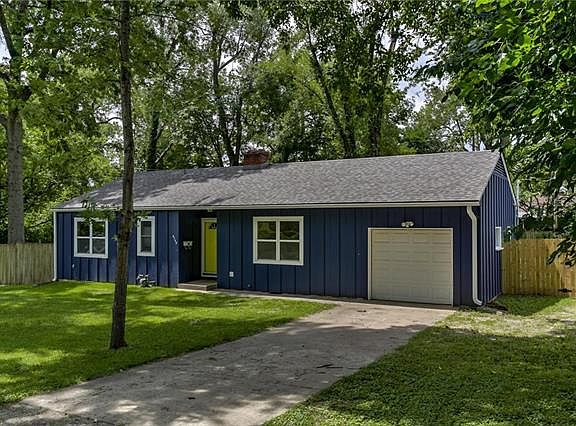 3rd image of 6746 Sterling Ave